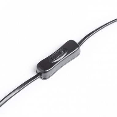 Lampe à poser noire et son interrupteur