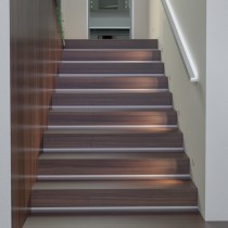 Spot design blanc encastré rendu