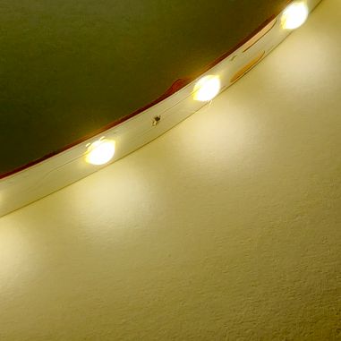 Ruban COB économique allumé