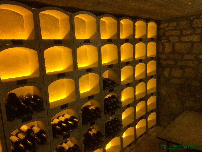 Eclairage LED d'une cave à vin