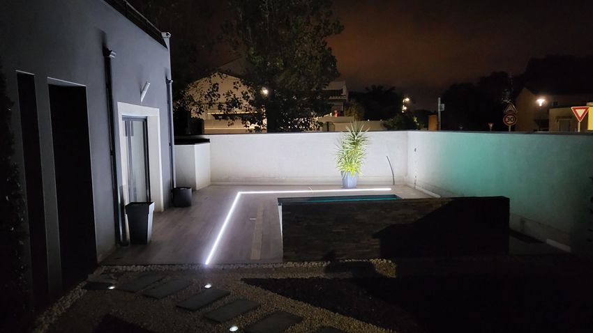 Néon LED piscine