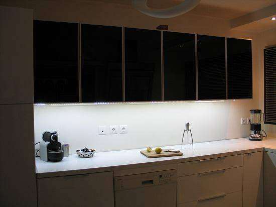 Réglette LED pour meuble de cuisine LED/10W/230V blanc